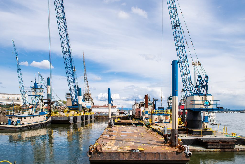 DB Astoria Barge crane at JT Marine yard